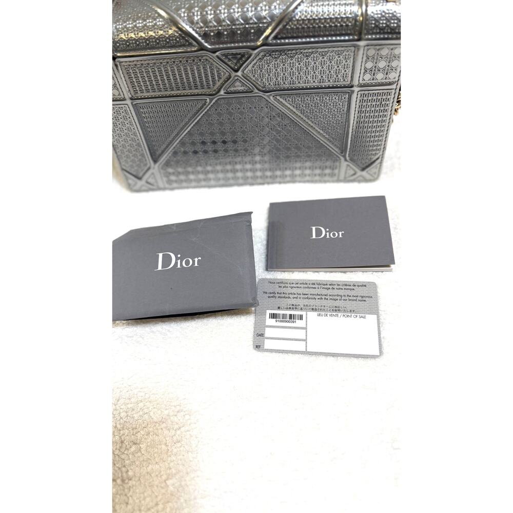 Dior Diorama Flap Bag Cannage Embossed Medium shoulder bag - Picture 12 of 14